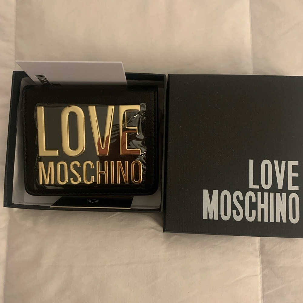 Brand new, never carried, gorgeous wallet.